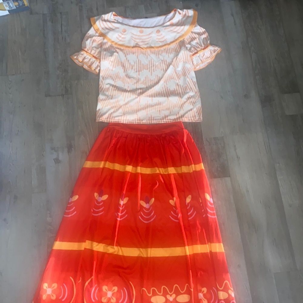 Disney Encanto Costume - Dolores - Cousin - Halloween Family costume.